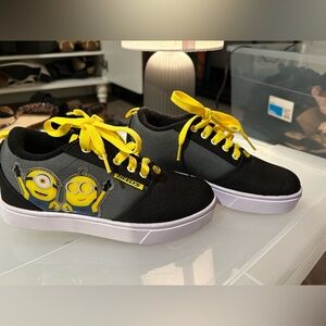 Heelys Kids Sneakers with Yellow Laces and Black Design
